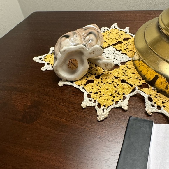 Vintage Salt And Pepper Shakers - Picture 7 of 7